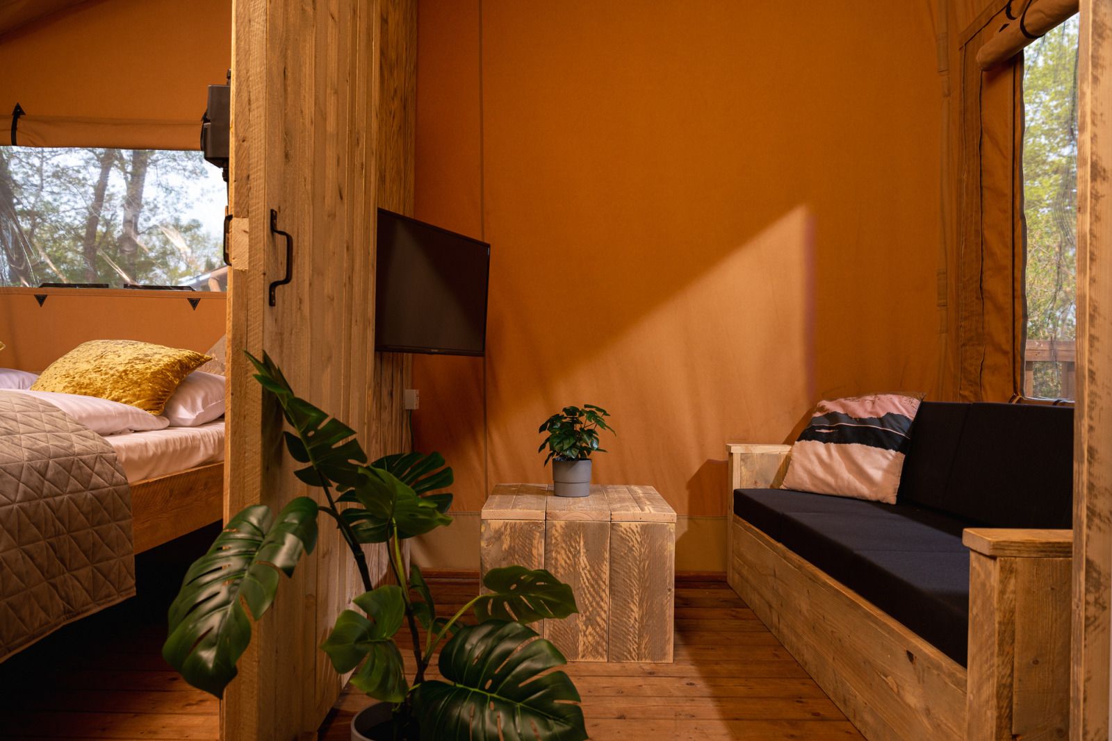 Verblijf 524693 - Tenthuis Twente - Safaritent 'de bartenter' + privé sanitair