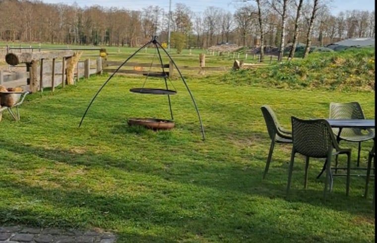 Aussenansicht des Ferienhauses in Glane mit Garten in Twente, Overijssel.