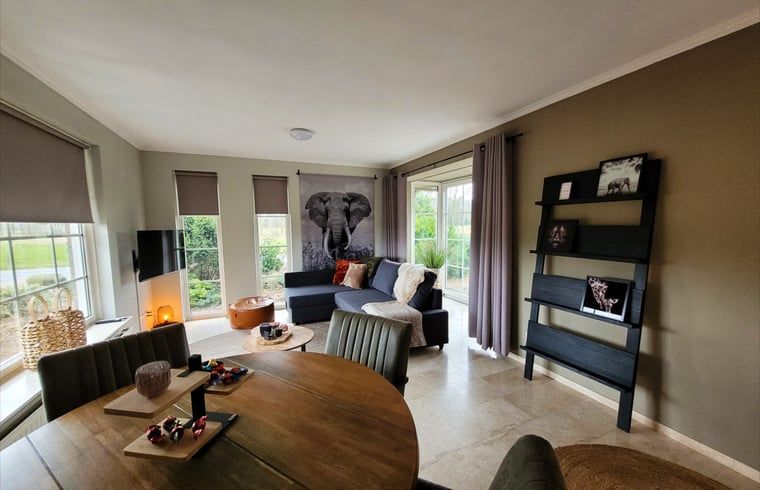 Gemuetliche Sauna im Ferienhaus in Lonneker, Twente, ideal zum Entspannen nach einem Tag in Overijssel.