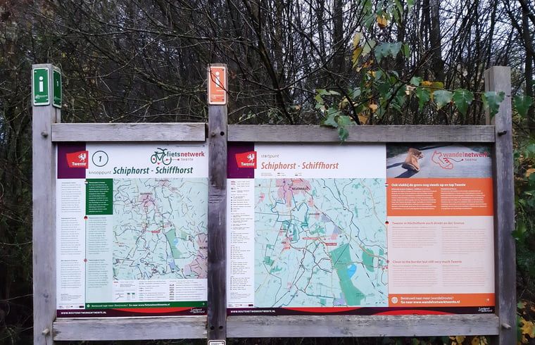Hiking network maps near Holiday home in Lattrop Breklenkamp, useful for exploration in Twente, Overijssel.
