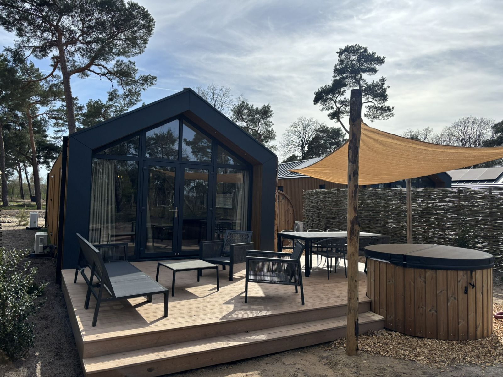Guest house 526851 - Holiday property Twente - Boslodge met hottub & sauna