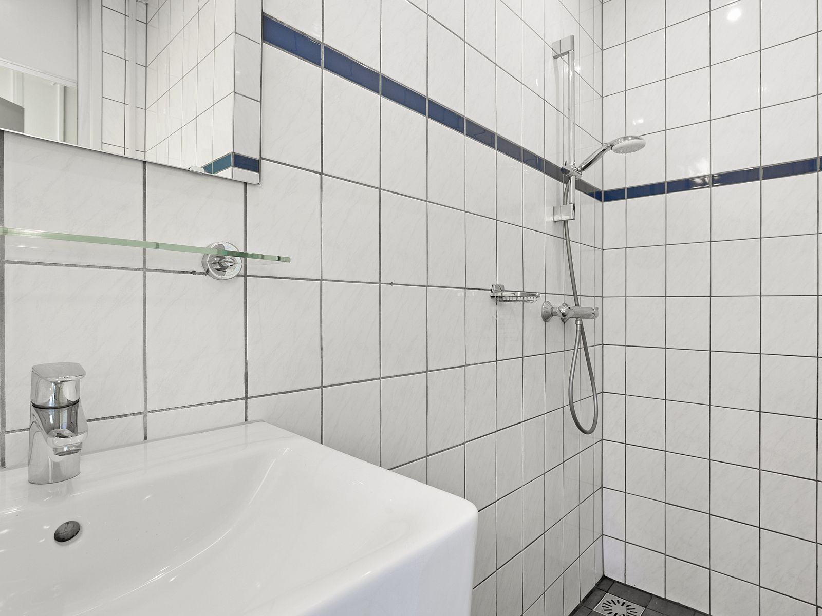 Moderne keuken en eetruimte in Twenhaarsveld 4-persoons bungalow 4C, gelegen in Holten, Salland.