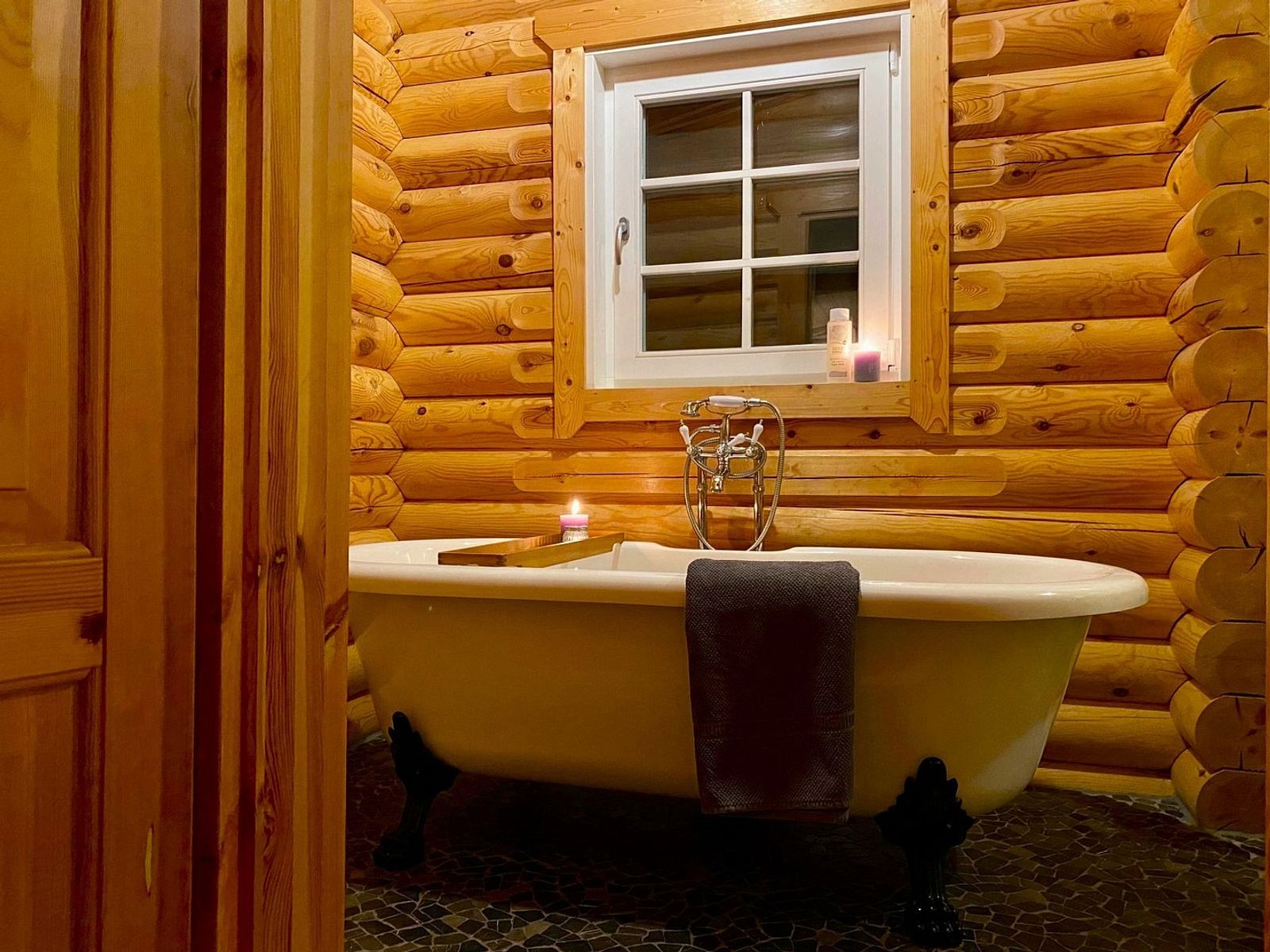 Unterkunft 5302170 - Ferienhaus Salland - Vakantiehuis Outdoors Holten - Family Lodge met bad & hottub