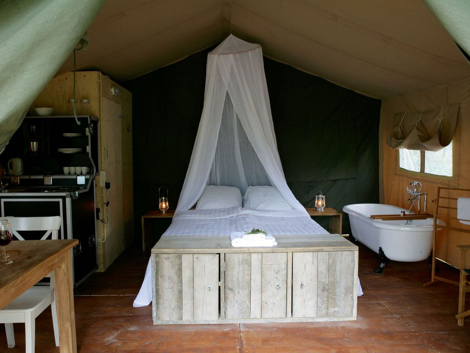 Verblijf 5302176 - Vakantiewoning Salland - Vakantiehuis Outdoors Holten - Romantic Safaritent bad