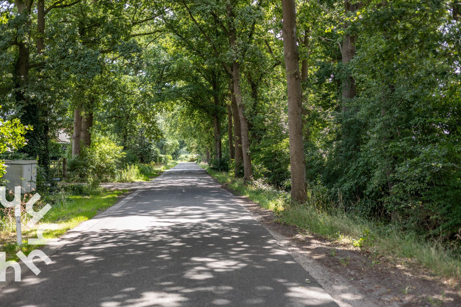 Schild mit Terrasseninformationen am Ferienhaus OV243 in Luttenberg, Overijssel.