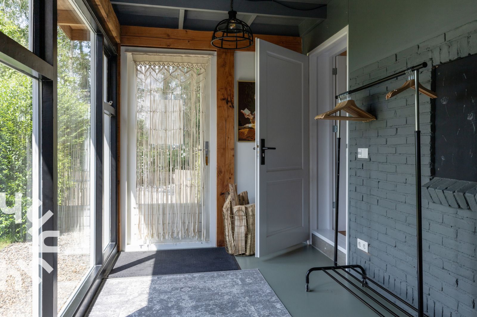 Aerial view of OV530 vacation home, Zwolle, Overijssel surrounded by greenery and nature.