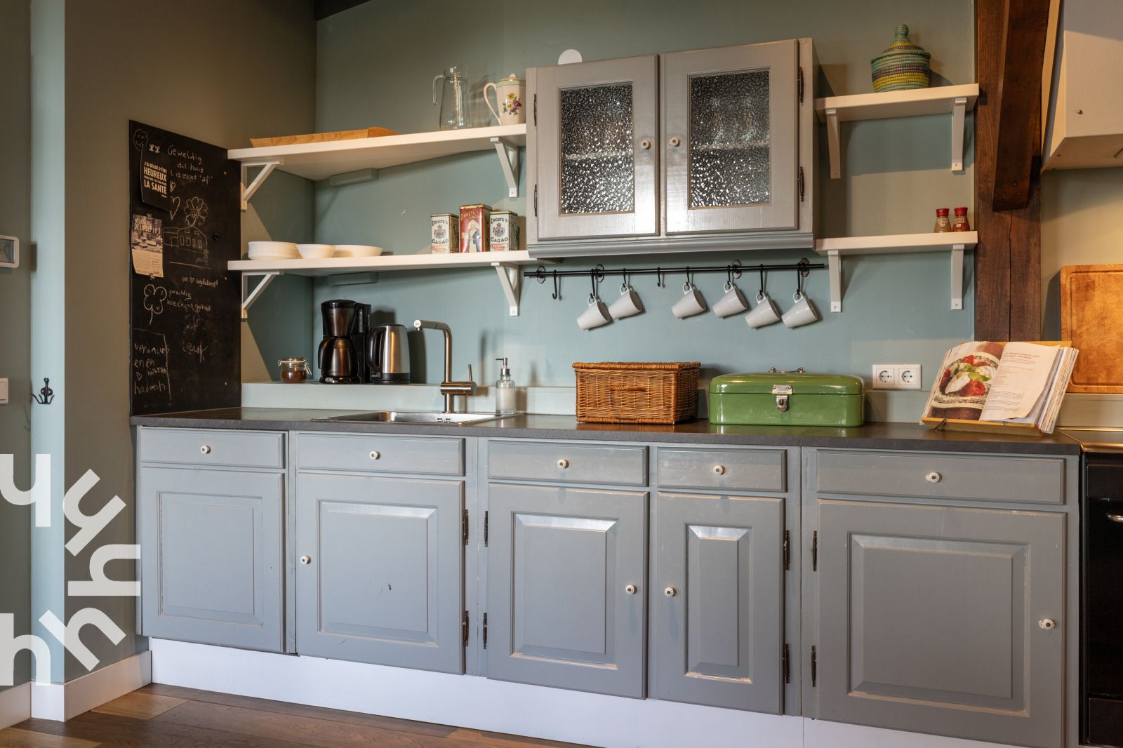 Relax in the hot tub at OV530 vacation rental, Zwolle, Overijssel with rose wine and snacks.