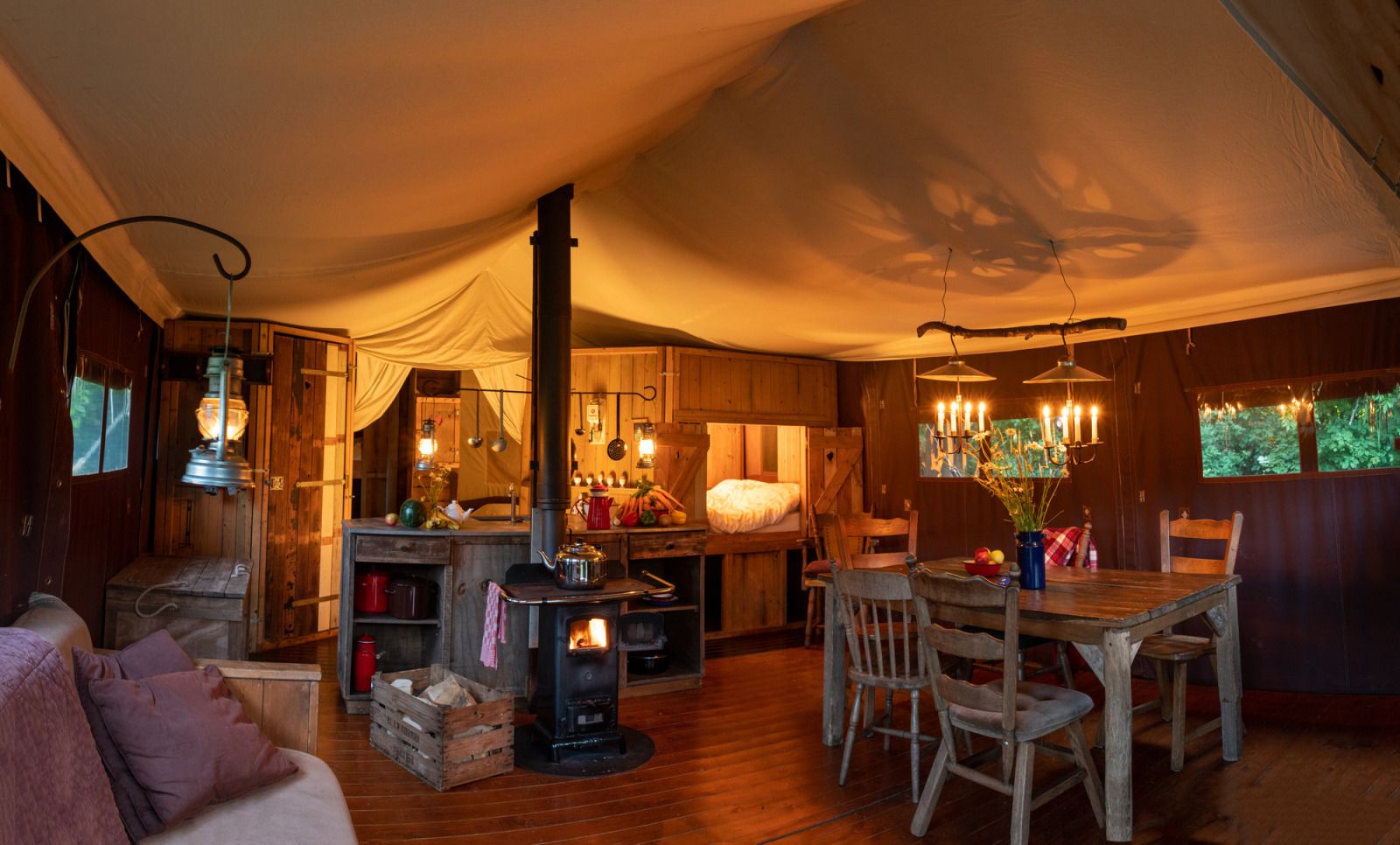 Guest house 531210 - Tent house Salland - Tenthuisje met warme privédouche bij de boer