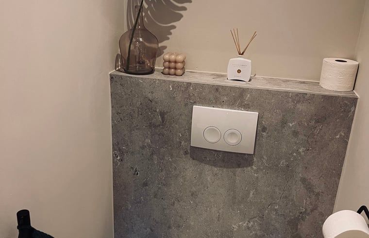 Stilvolle Toilette im Ferienhaus in Hellendoorn, Salland, Overijssel.