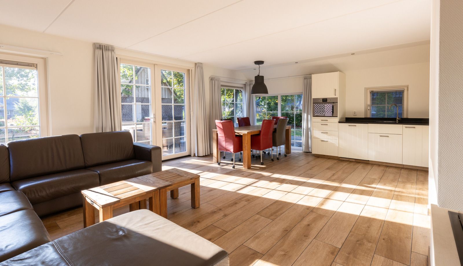 Verblijf 532249 - Vakantiewoning Salland - Wellness Lodge XXL