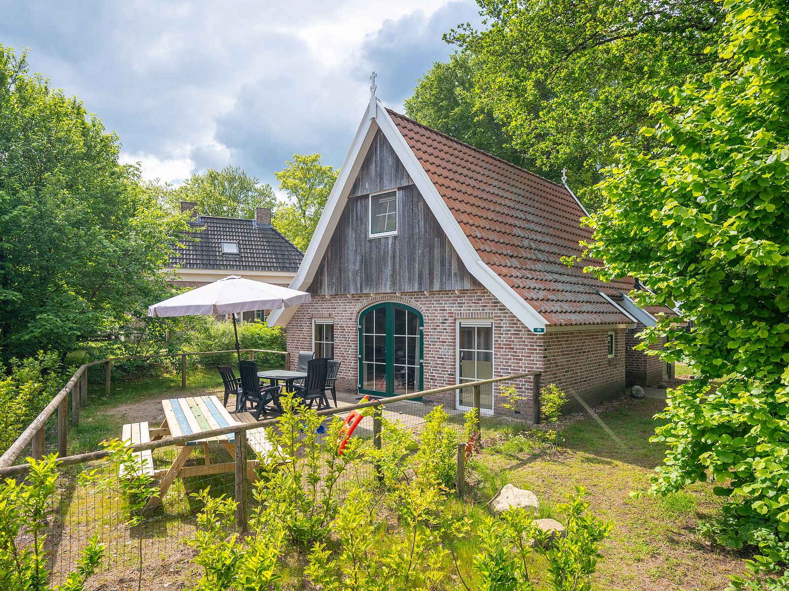 Verblijf 533213 - Bungalow Salland - Landgoed De Hellendoornse Berg | 6-persoons kinderbungalow |