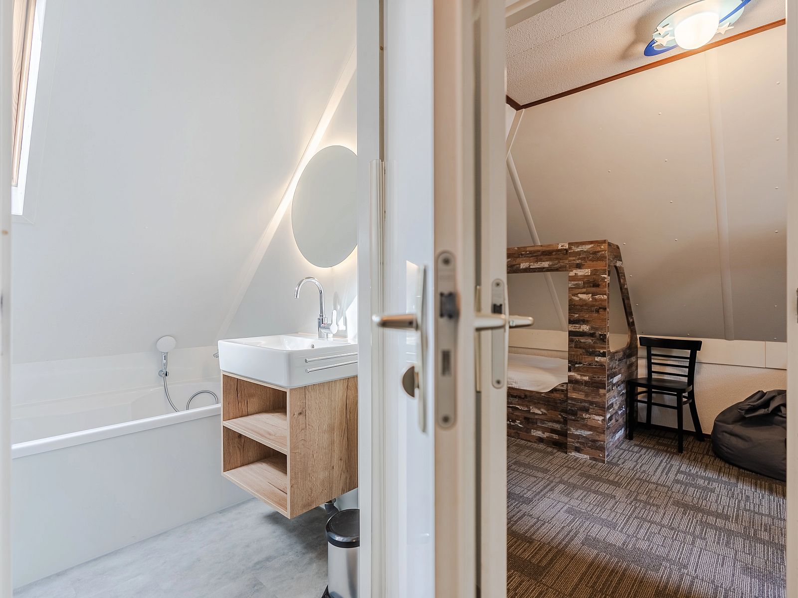 Guest house 533266 - Bungalow Salland - Landgoed De Hellendoornse Berg | 4-persoons kinderbungalow -