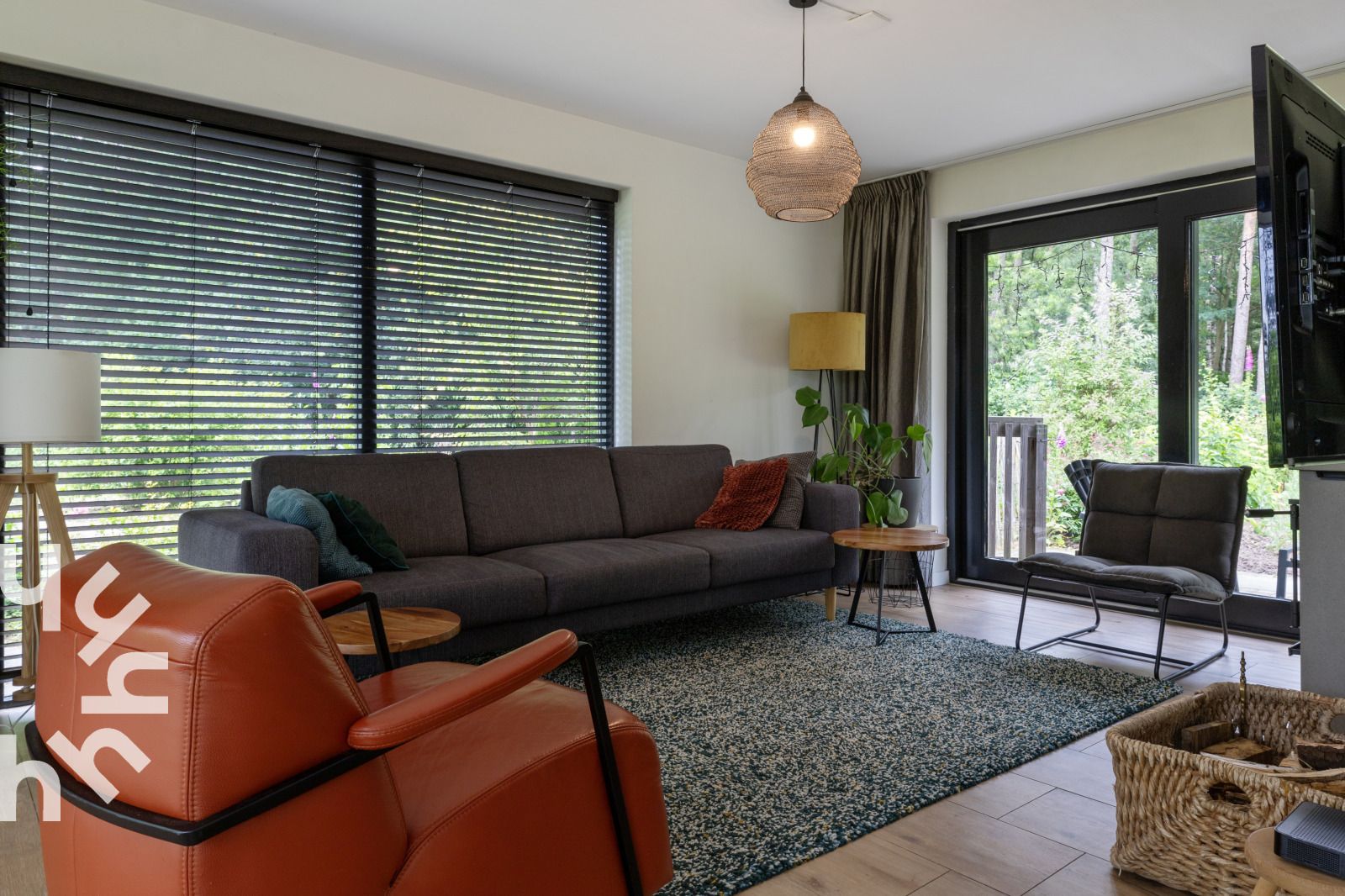 Grote schuifdeur naar tuin in vakantiehuis OV224 in Ommen, Vechtstreek, Overijssel.