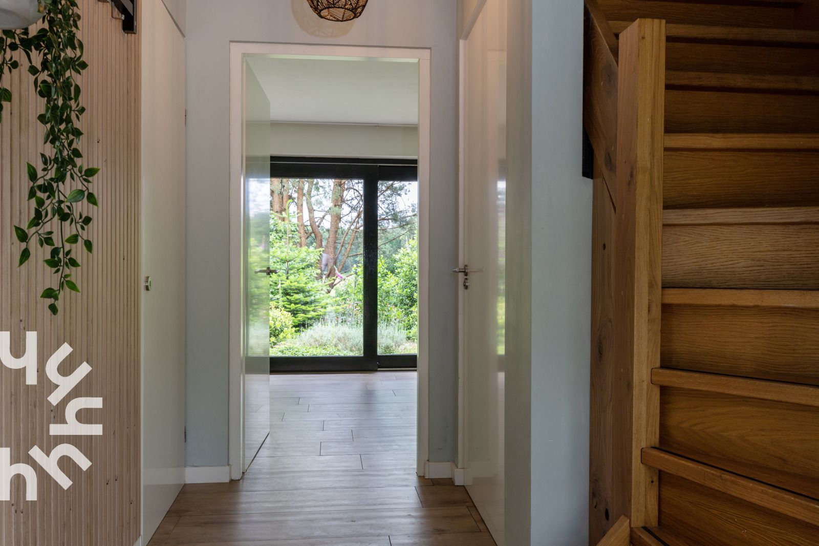 Terras met zitjes bij vakantiehuis OV224 in Ommen, Vechtstreek, Overijssel.