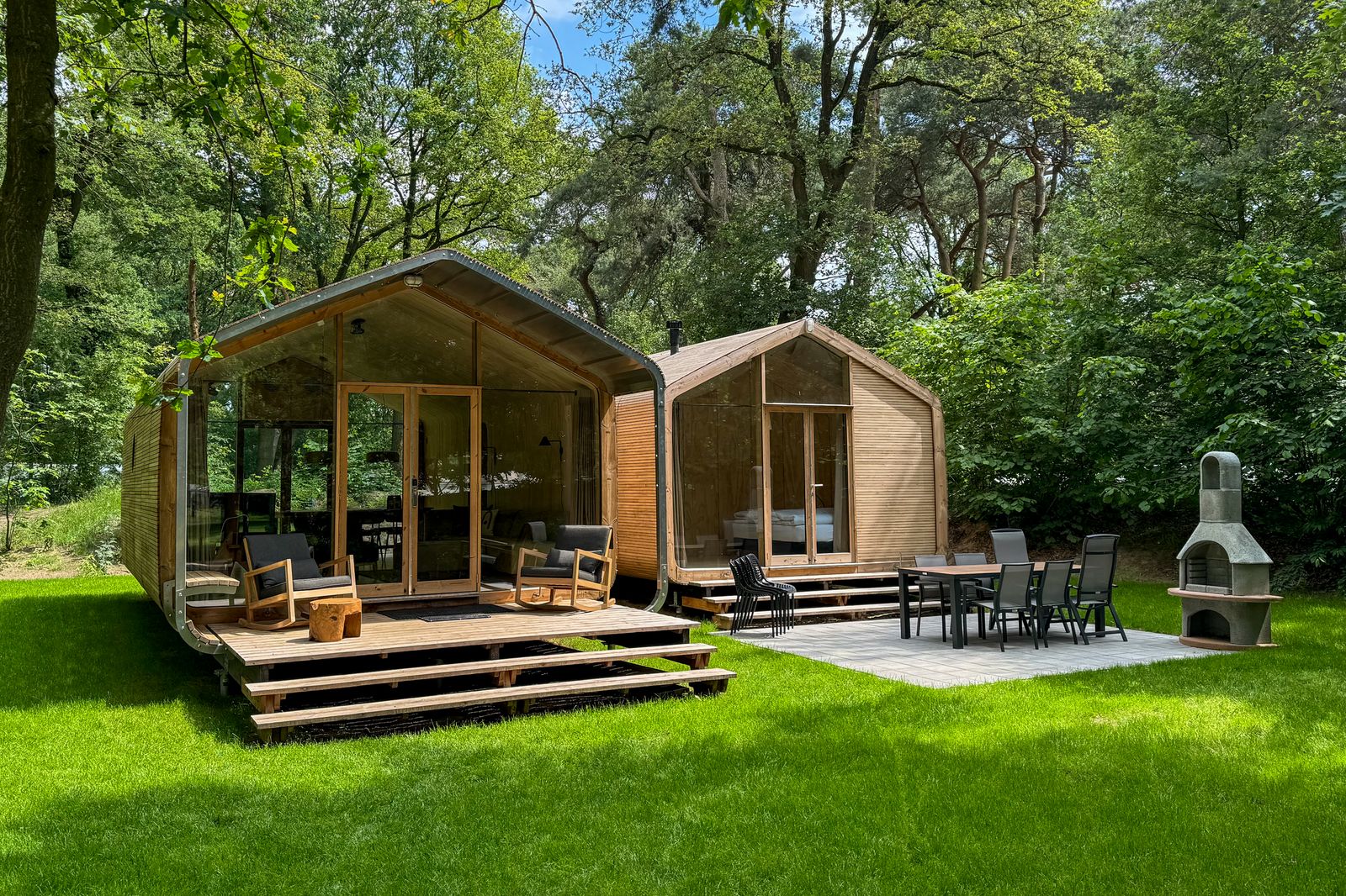 Wikkelhouse Duo Ferienhaus mit Terrasse in Beerze, Region Vecht, umgeben von Natur.