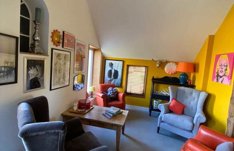 Gemuetliches Wohnzimmer in Cottage in Dalfsen, Ferienhaus in Overijssel.