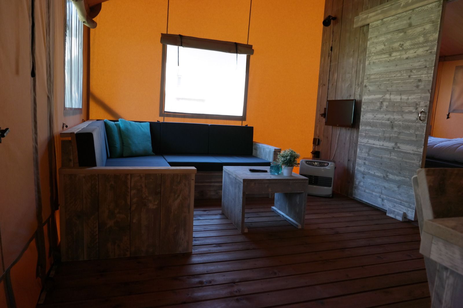 Guest house 540613 - Tent house Vechtstreek - Luxury Lodge