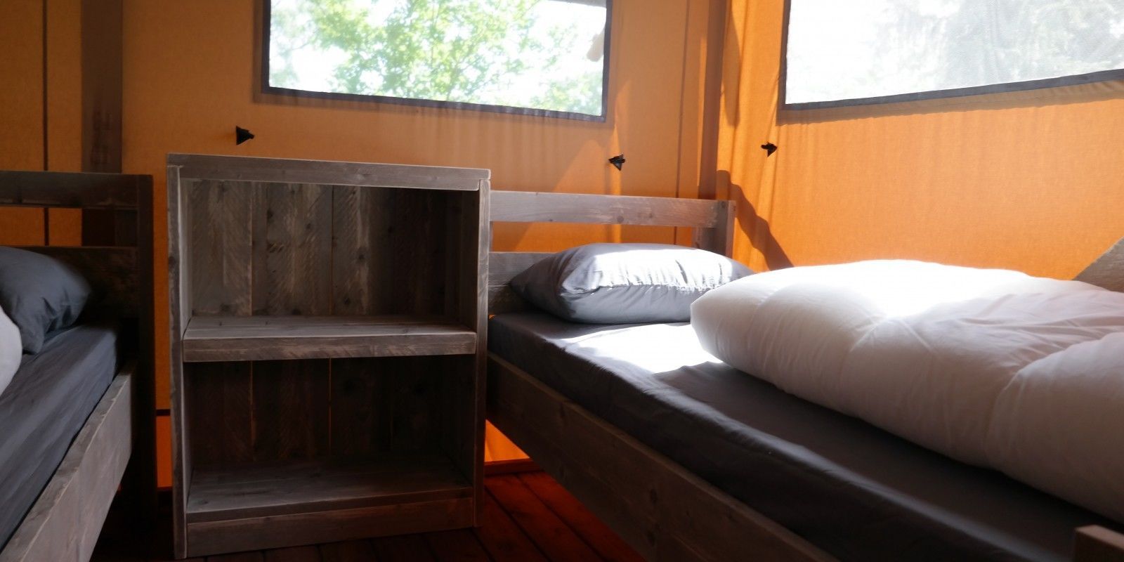 Guest house 540613 - Tent house Vechtstreek - Luxury Lodge