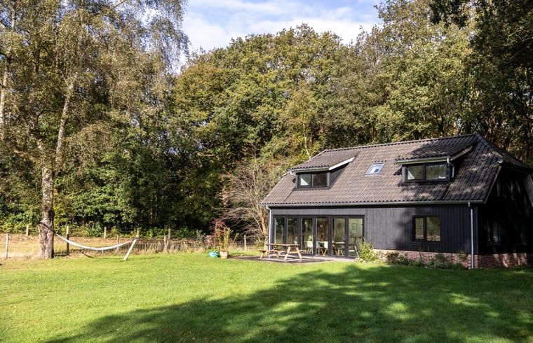 Rustige groene omgeving bij Huisje in Balkbrug vakantiehuis