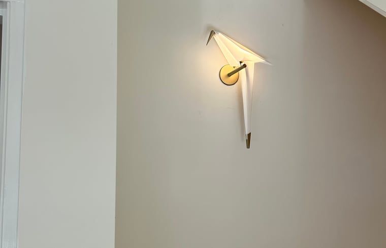 Moderne wandlamp in Huisje in Balkbrug vakantieaccommodatie