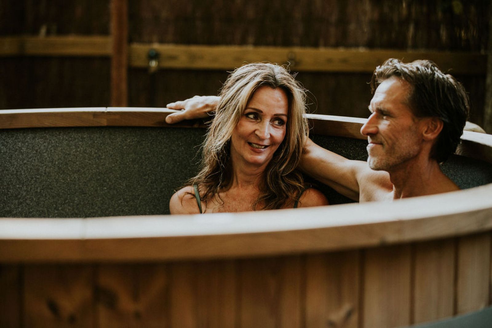 Guest house 540880 - Holiday property Vechtstreek - Luxe bosrand loft met Hottub & Sauna
