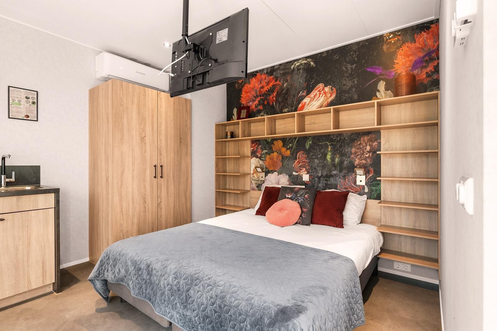 Guest house 540880 - Holiday property Vechtstreek - Luxe bosrand loft met Hottub & Sauna