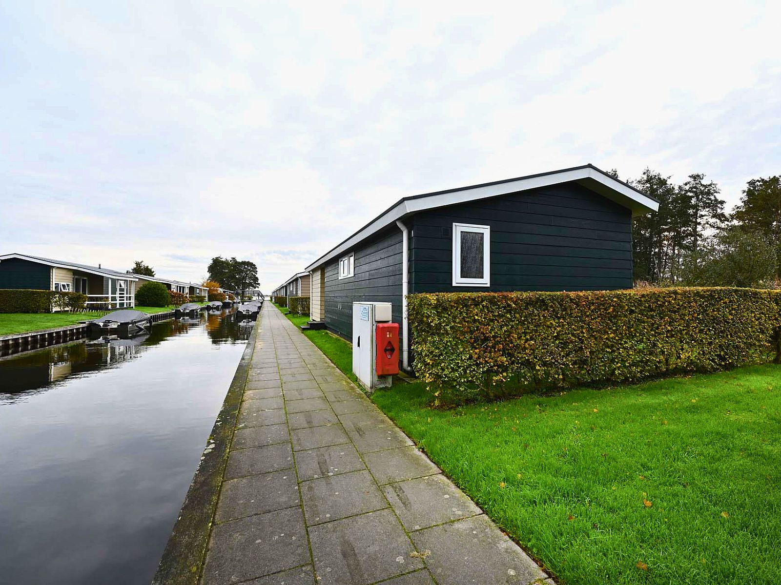 Guest house 5501100 - Chalet Noordwest Overijssel - Chalet in Giethoorn