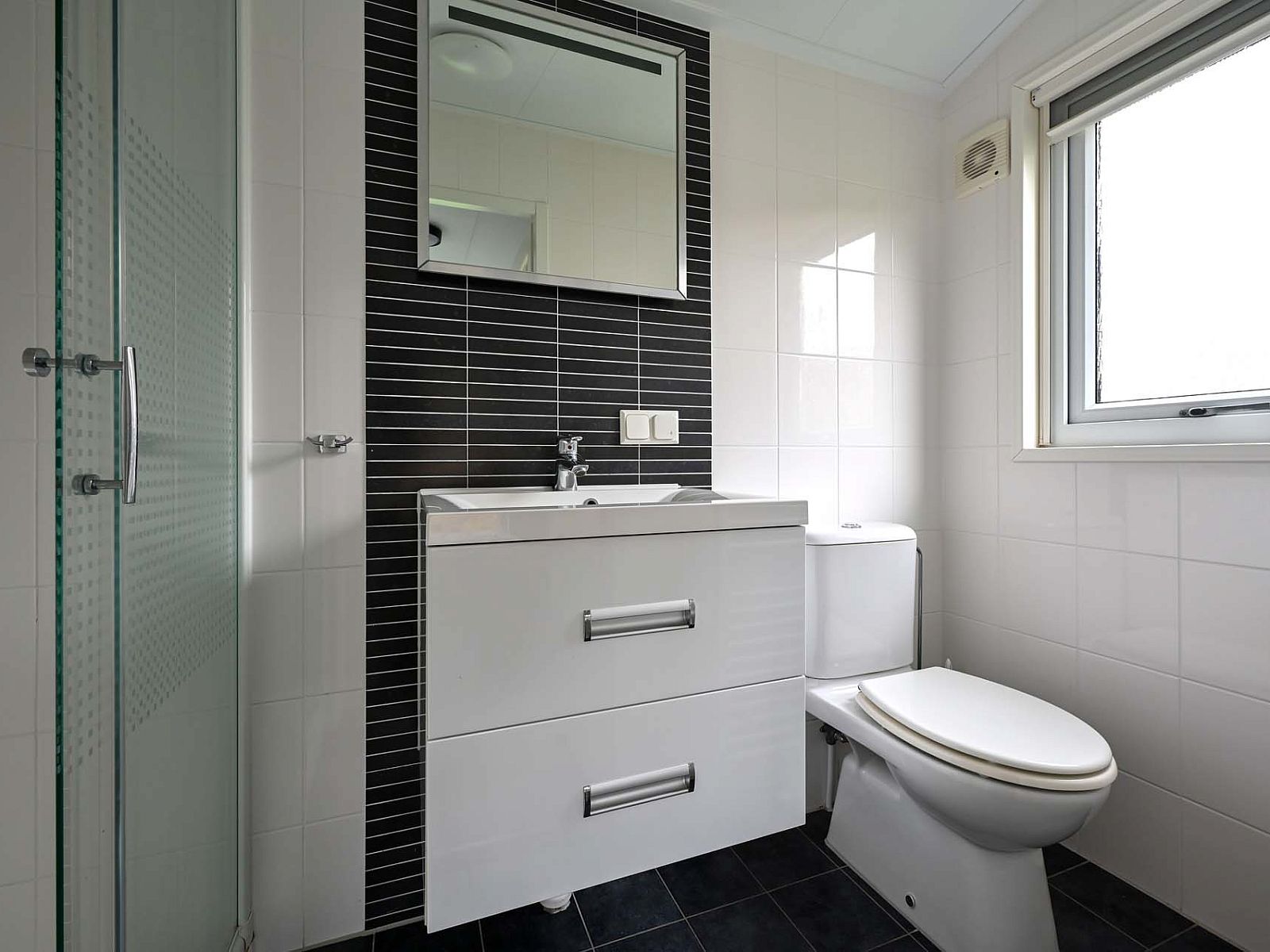 Guest house 5501100 - Chalet Noordwest Overijssel - Chalet in Giethoorn