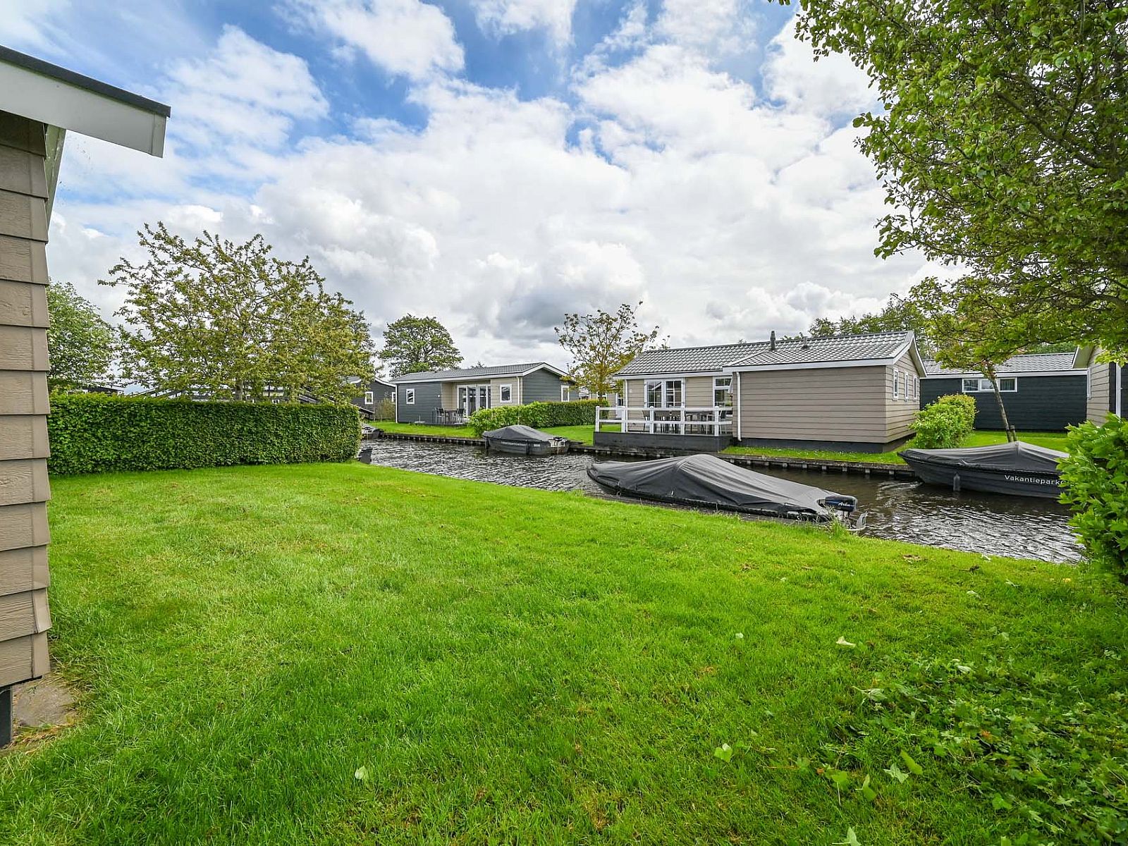 Guest house 5501124 - Chalet Noordwest Overijssel - Chalet in Giethoorn