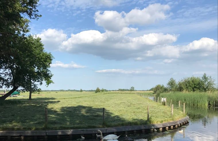 Malerische Landschaft rund um das Ferienhaus in Giethoorn, Nordwest Overijssel.