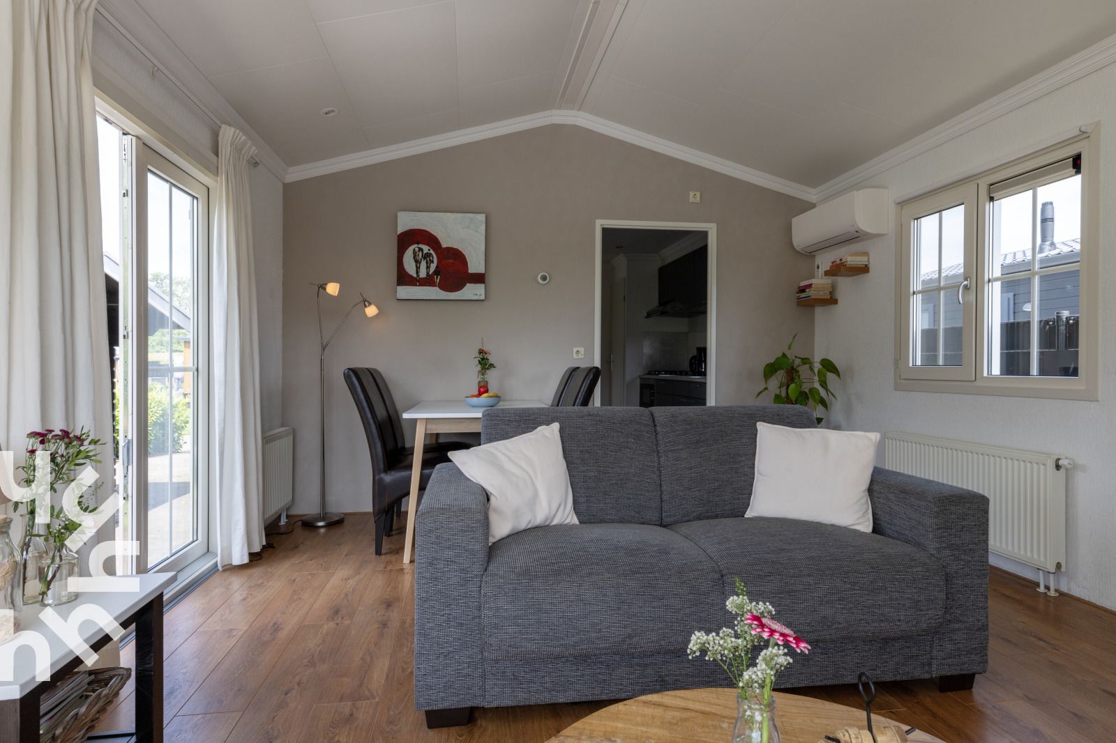 Erholsamer Kanalblick im Ferienhaus OV535 in Giethoorn, Nordwest Overijssel, Overijssel.