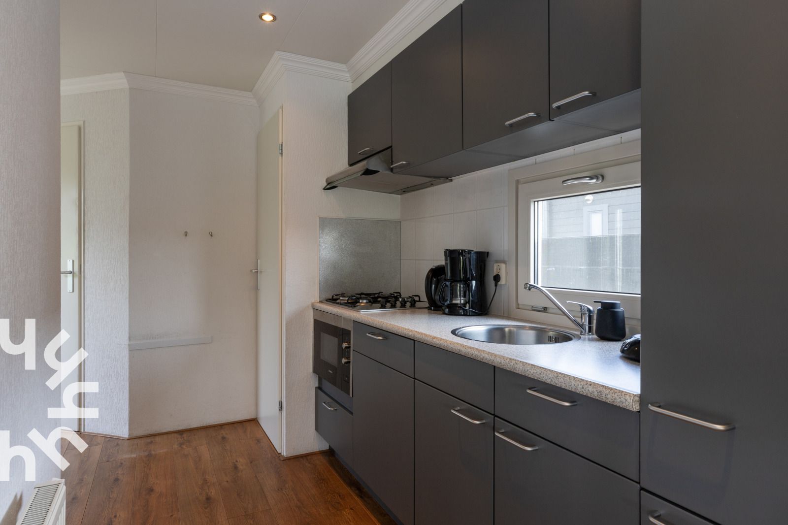 Moderne Kueche im Ferienhaus OV535 in Giethoorn, komplett ausgestattet fuer Ihren Komfort in Nordwest Overijssel, Overijssel.