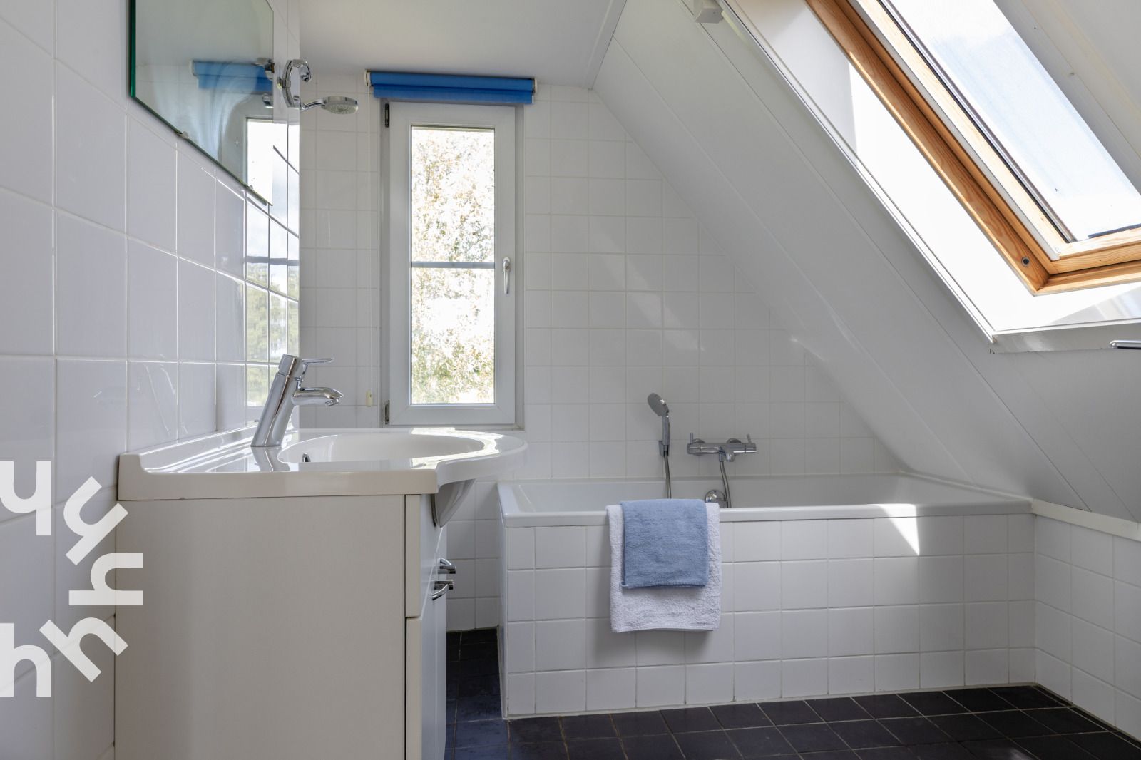 Vacation home OV688 in Giethoorn, Overijssel, with spacious terrace and view of the canal.