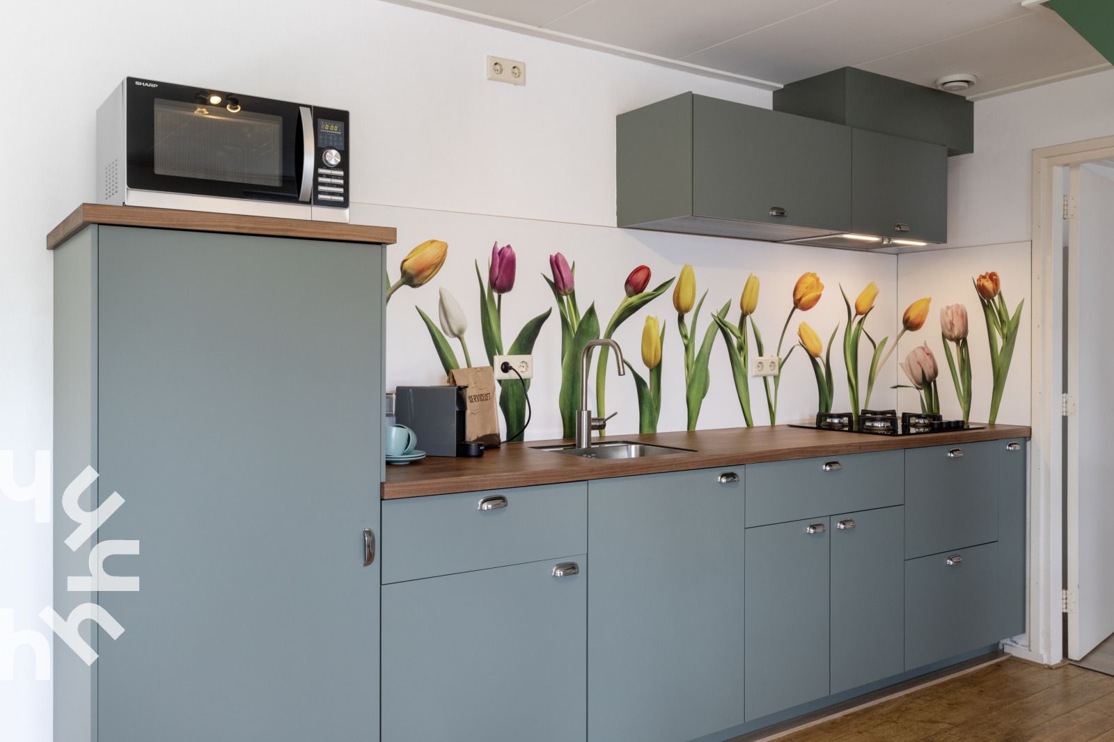 Gemuetliches Schlafzimmer unter dem Dach des Ferienhauses OV117 in Giethoorn, Nordwest Overijssel.