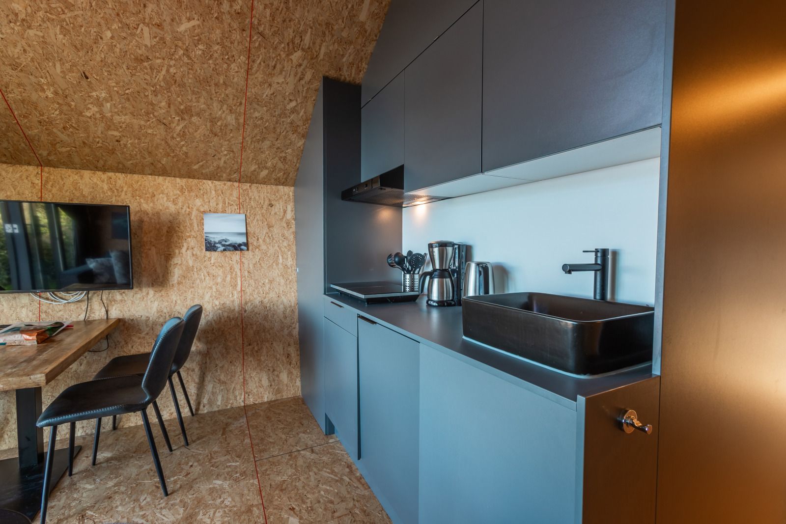 Guest house 550616 - Holiday property Noordwest Overijssel - Tiny House Havenzicht