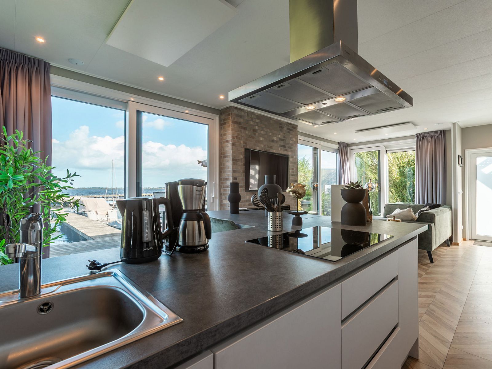 Verblijf 550630 - Vakantiewoning Noordwest Overijssel - Vakantiehuis Vakantiepark Wiedense meren - Villa Waterrijk 4