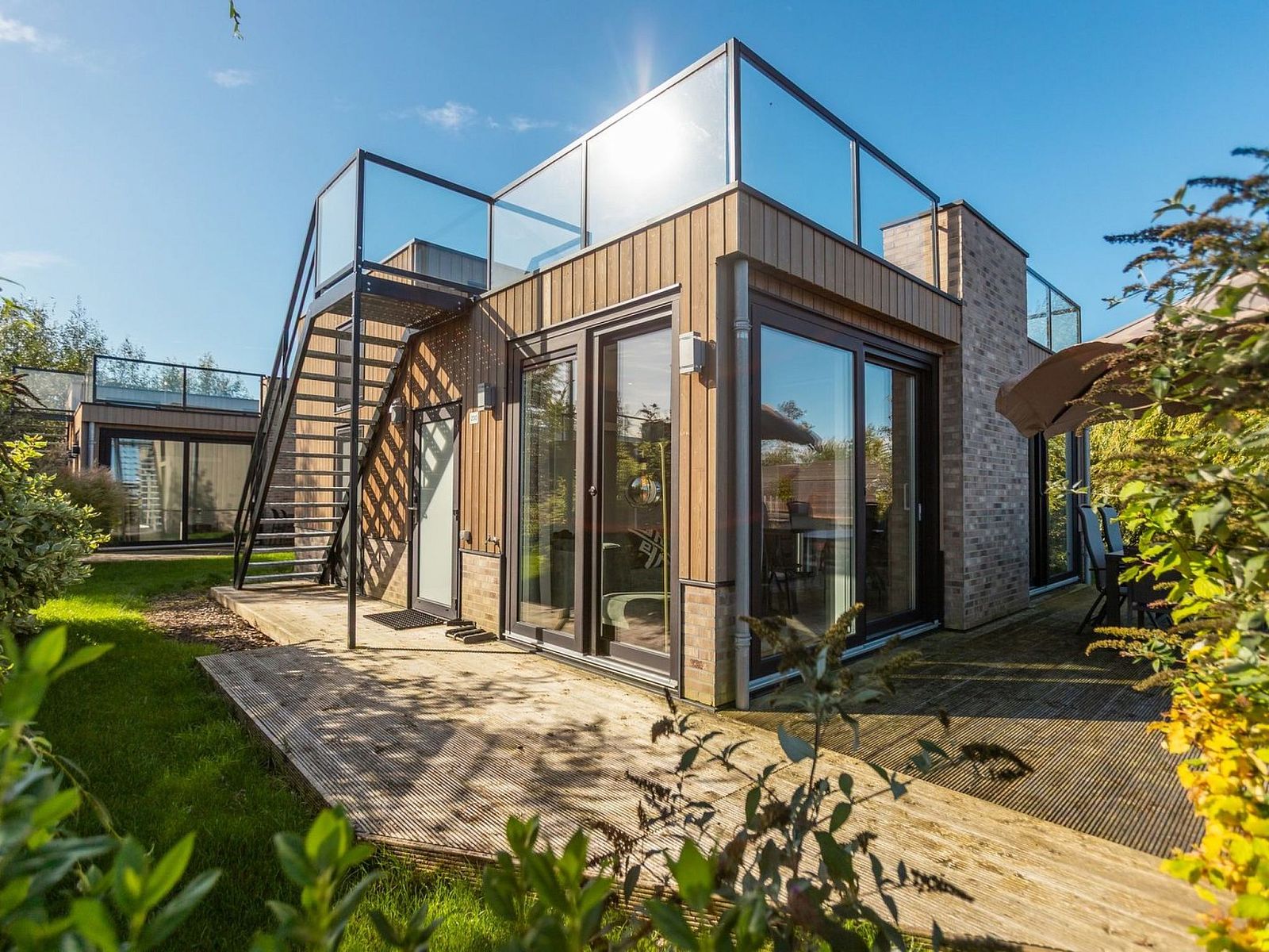 Guest house 550640 - Holiday property Noordwest Overijssel - Vakantiehuis De Wiedense Meren - Villa Waterrijk | 4p