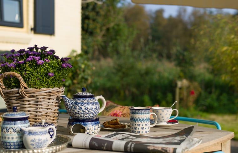 Buitenontbijt met prachtig uitzicht bij Vakantiehuis in Kalenberg, Noordwest Overijssel, Overijssel.