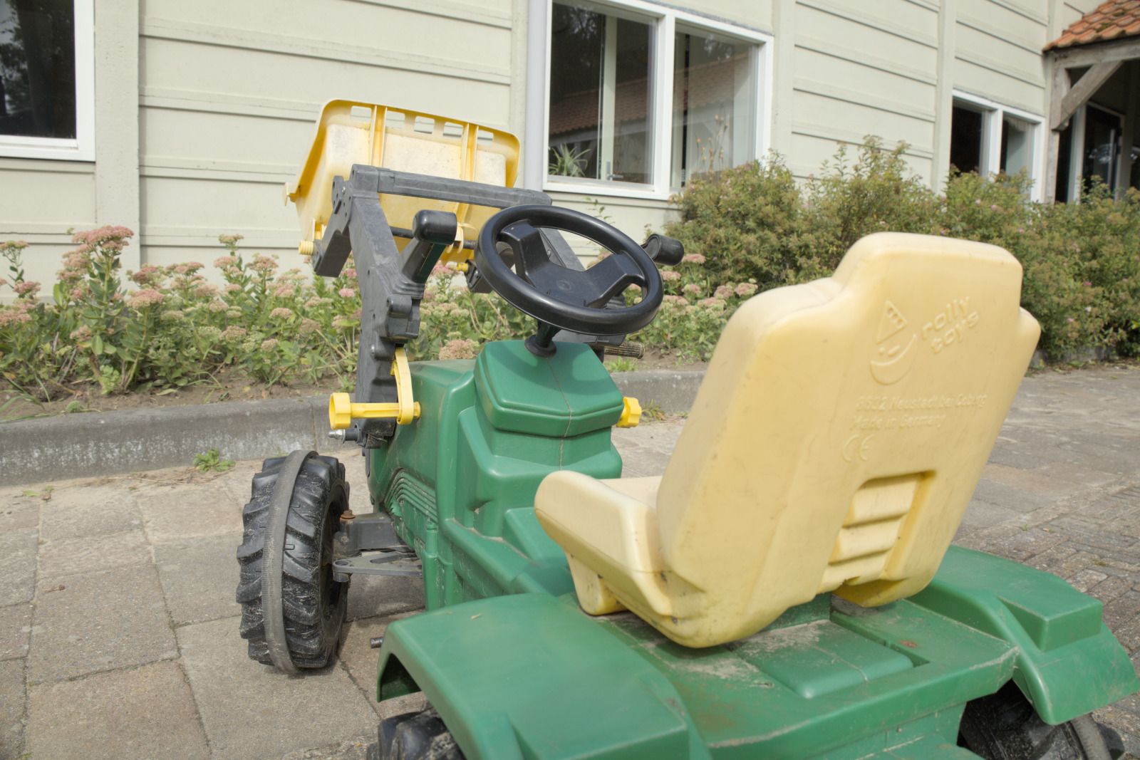 Open keuken en eetgedeelte in OV668 vakantiehuis, Blokzijl, met moderne voorzieningen.