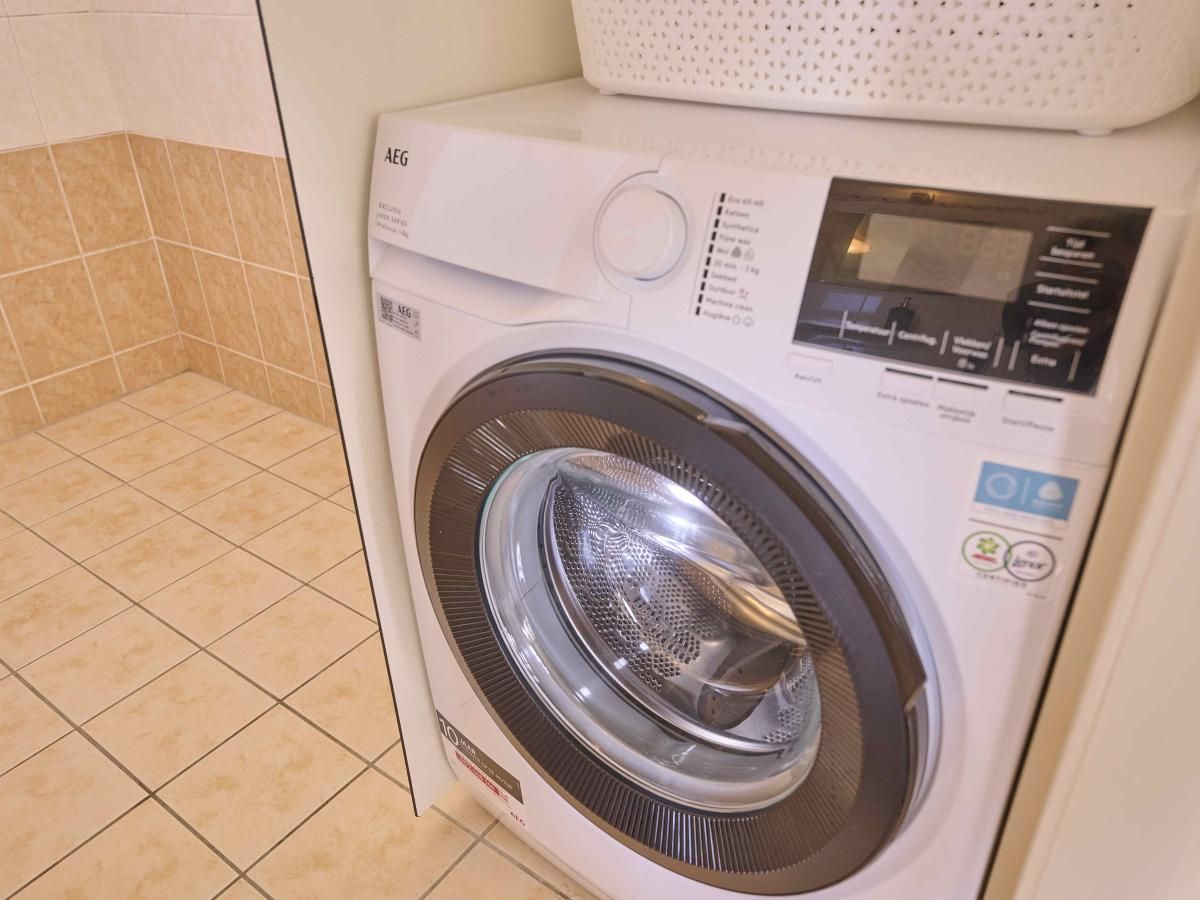 Moderne wasmachine in Alpa Casa vakantiehuis, Rouveen, Overijssel voor extra gemak.
