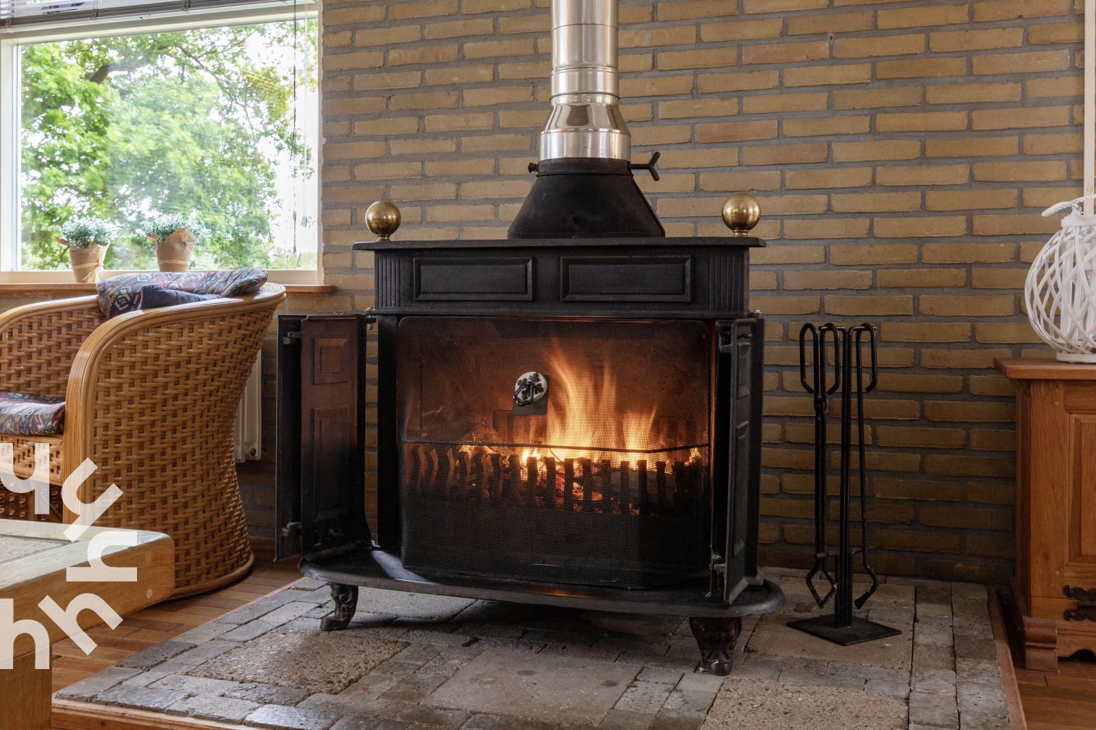 Sfeervolle open haard in OV543 vakantiehuis, Eesveen, Overijssel.