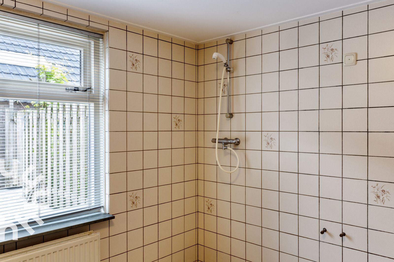 Tweede badkamer met bidet in OV543 vakantiehuis, Eesveen, Noordwest Overijssel.