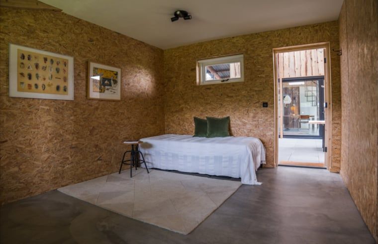 Cozy single room in Holiday Home in Zalk, perfect for a quiet night in Northwest Overijssel.