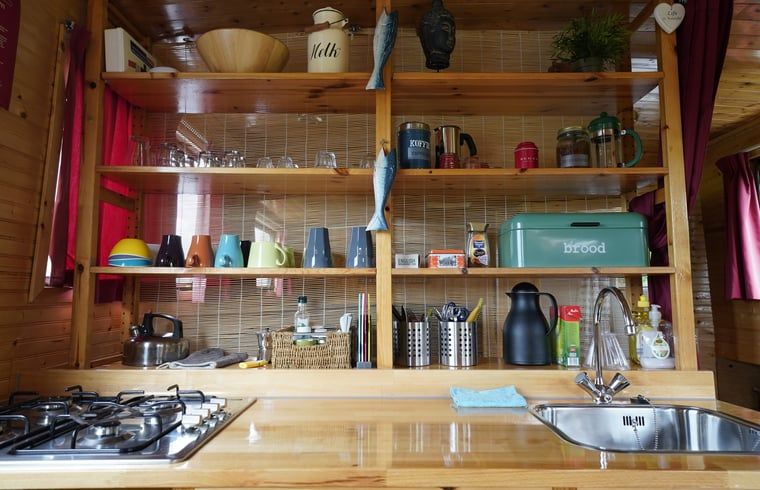 Fully equipped kitchen in Cottage in Vinkeveen, vacation home in Utrecht north, Utrecht.