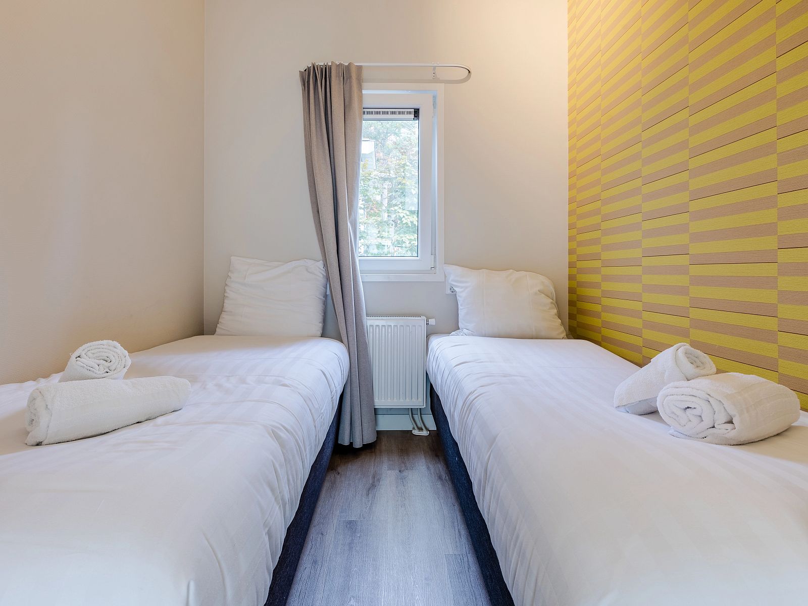 Verblijf 5707124 - Bungalow Utrechtse Heuvelrug - 10-persoons Pool Lodge | 10BZ