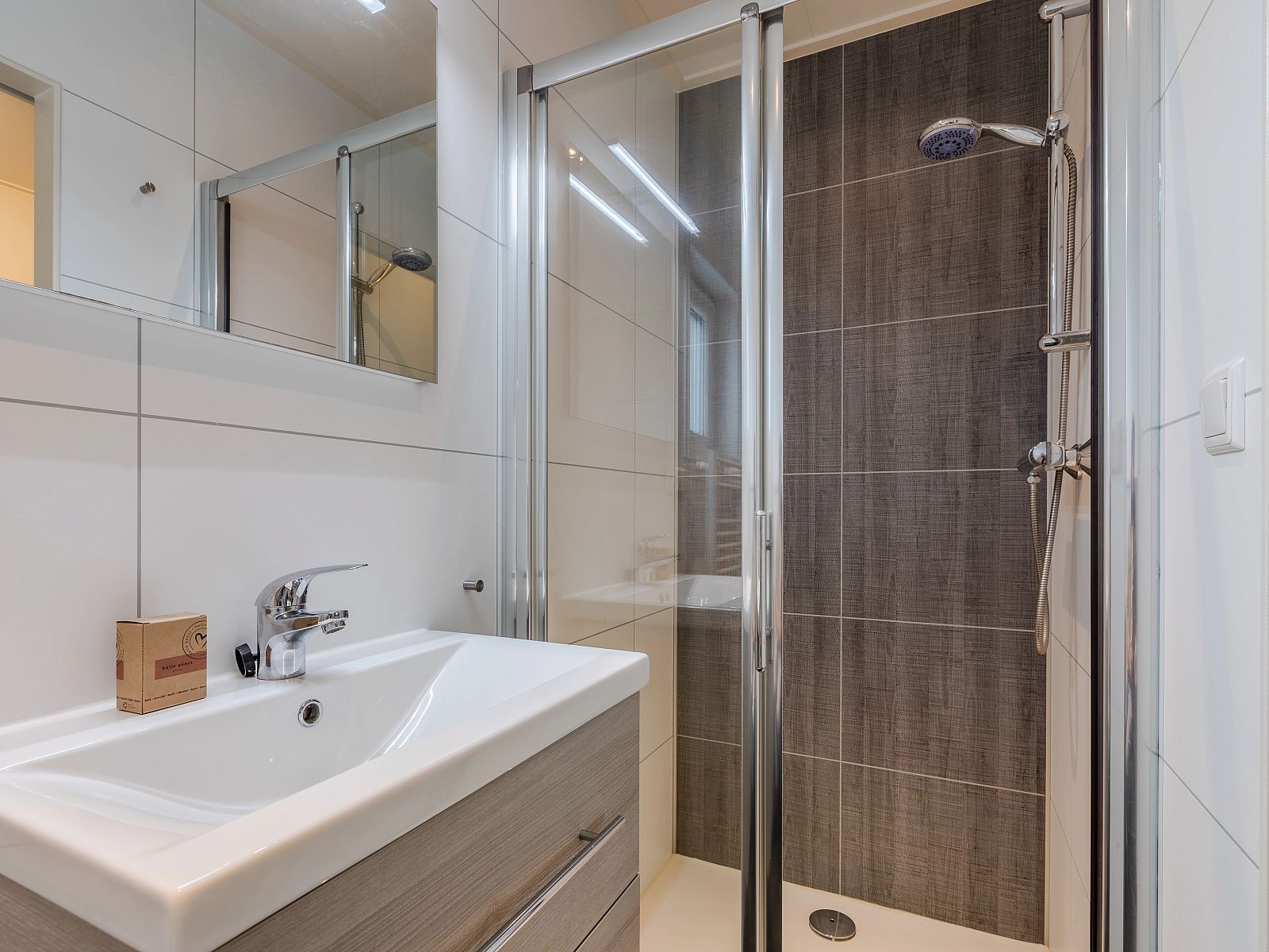 Verblijf 5707124 - Bungalow Utrechtse Heuvelrug - 10-persoons Pool Lodge | 10BZ