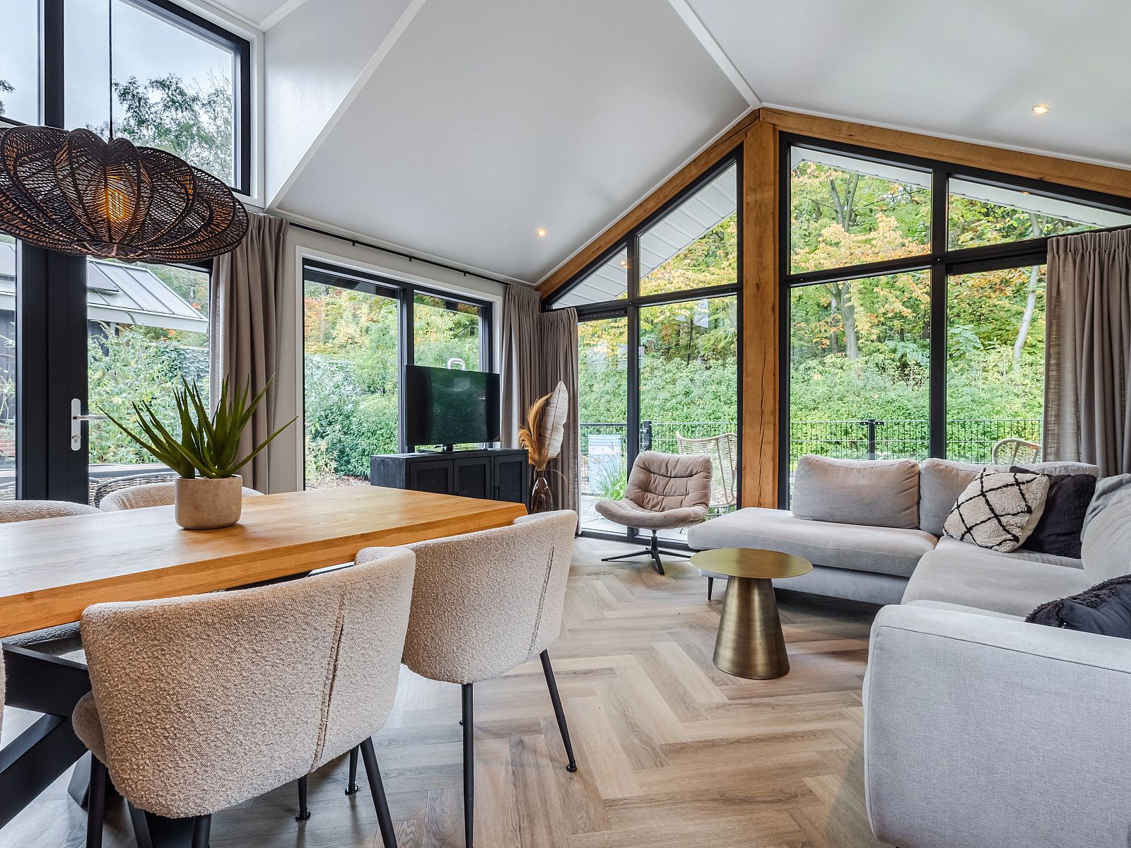 Verblijf 5707131 - Bungalow Utrechtse Heuvelrug - 6-persoons Pool Lodge | 6BZ