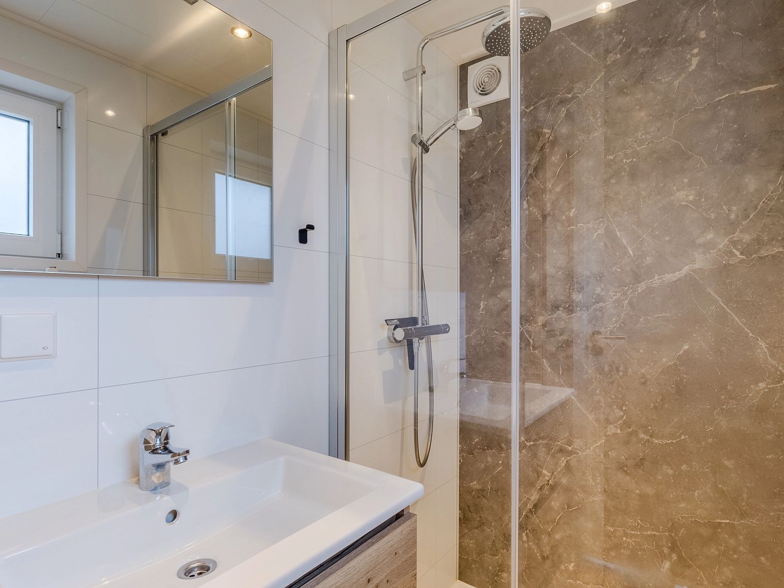 Unterkunft 5707145 - Bungalow Utrechtse Heuvelrug - 4-persoons Eco Cottage Hottub | 4BE2