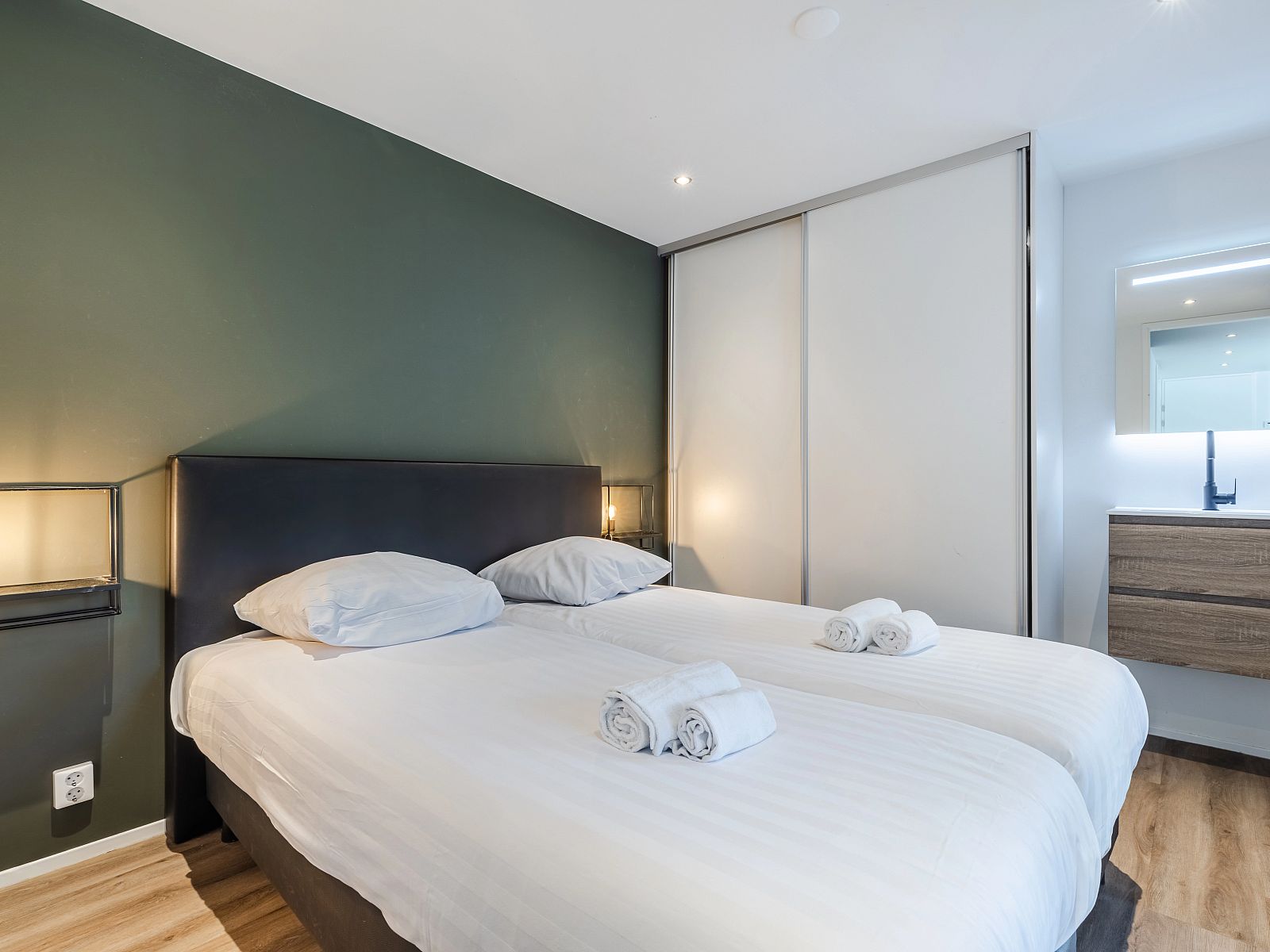 Unterkunft 5707146 - Bungalow Utrechtse Heuvelrug - 4-6 persoons Hottub Lodge | 4-6B2