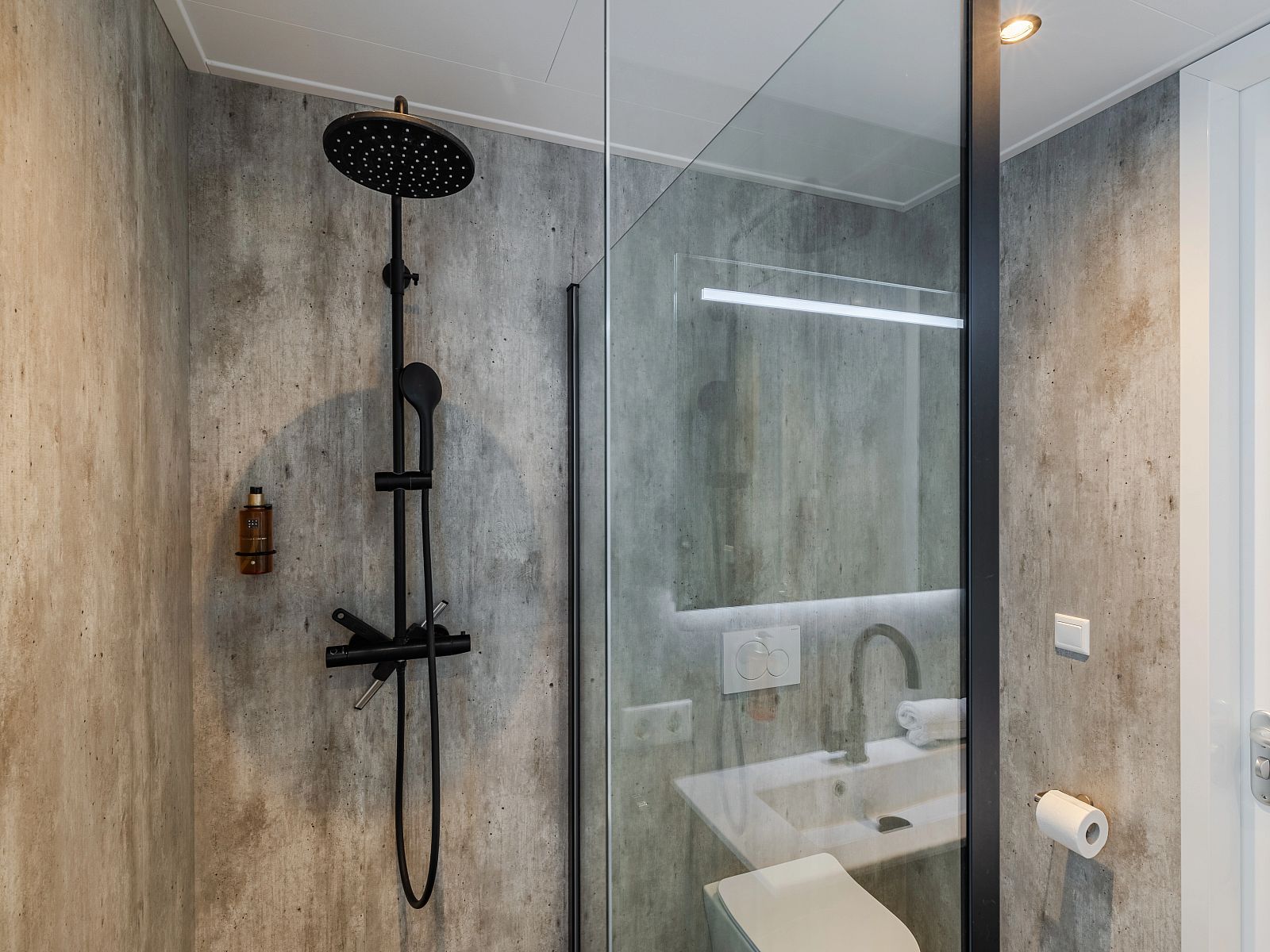 Unterkunft 5707148 - Bungalow Utrechtse Heuvelrug - 6 persoons Water & Hottub lodge | 6B3